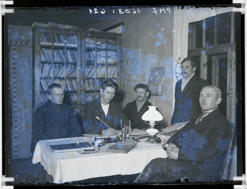 klaasnegatiiv, Lõõla Veeühingu juhatuse koosolek Kuuramatsil 1923.a.
