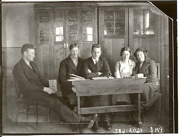 klaasnegatiiv, Lõõla Raamatukogu Seltsi juhatus 1930-ndatel a.