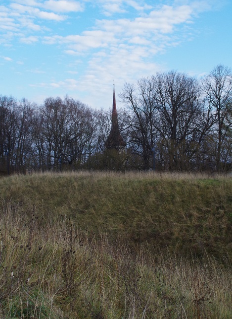 Rakvere, Vallimägi, vaade kiriku poole rephoto