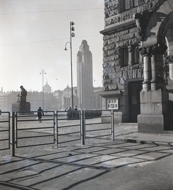 Railwaytor and National Theatre