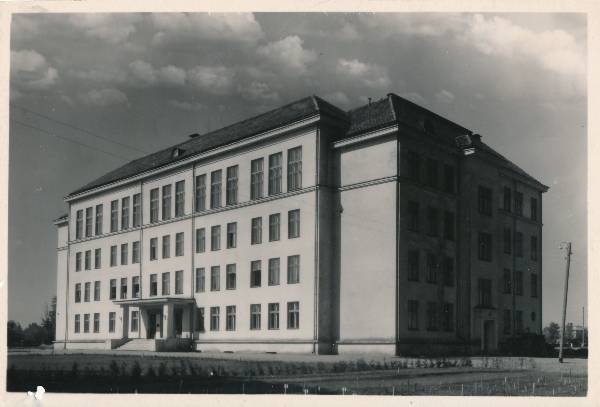 Tartu 8. keskkool (Tähe 103), 1960-1965. Foto E. Selleke.