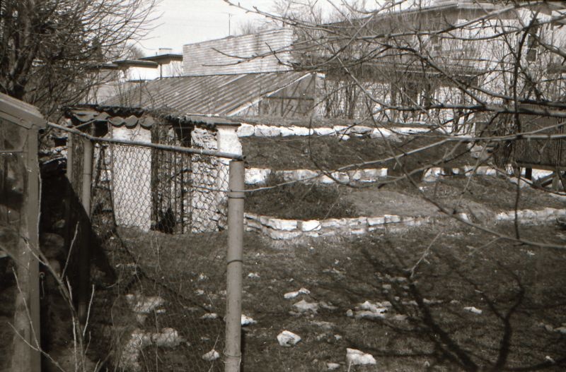 Negatiiv. Tagahoov Haapsalus. 10-11.04.1981.a.