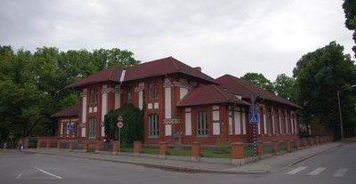 Eesti Üliõpilaste Seltsi hoone, fassaadivaade. Arhitekt Georg Hellat; j/e Artur Kirsipu rephoto