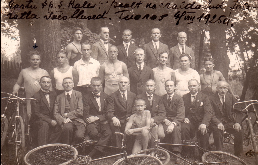 Tartu Kalevi jalgrattavõistlustest osavõtjad