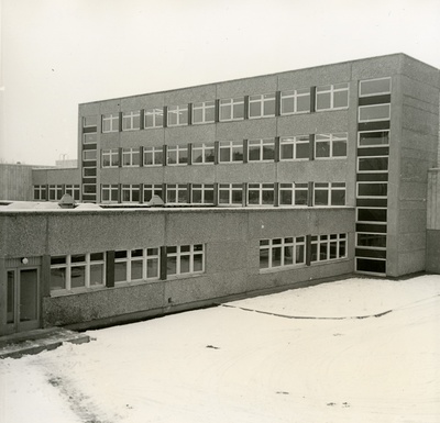 Tartu Ülikooli füüsikahoone, tagantvaade. Arhitekt M. Palm  similar photo