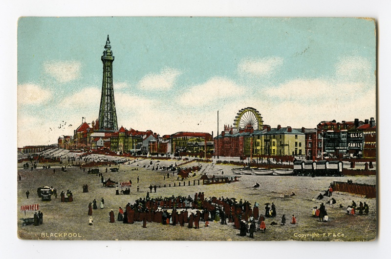 Vaade Blackpool'i rannapromenaadile, vaaterattale ja tornile