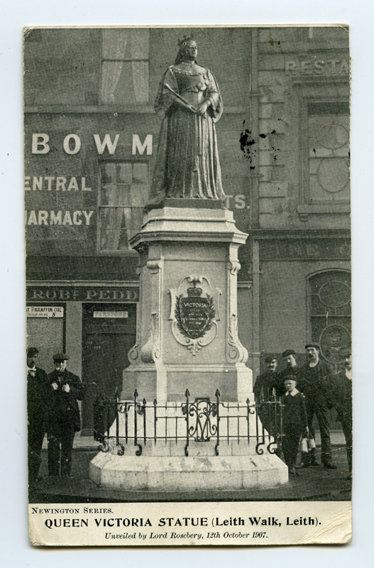 Vaade kuninganna Victoria ausambale Edinburgh'is