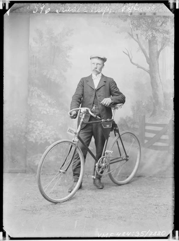 fotonegatiiv, Kristjan Raabe, jalgratas 1908 foto J.Riet