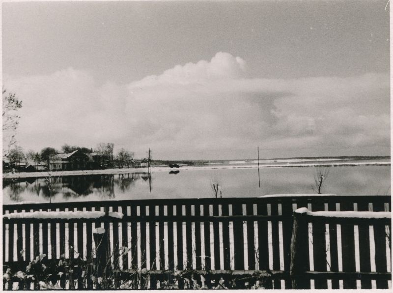 Foto. Haapsalu - vaade viigikaldalt merele. 24.11.1960. Fotogr. R. Kalk.