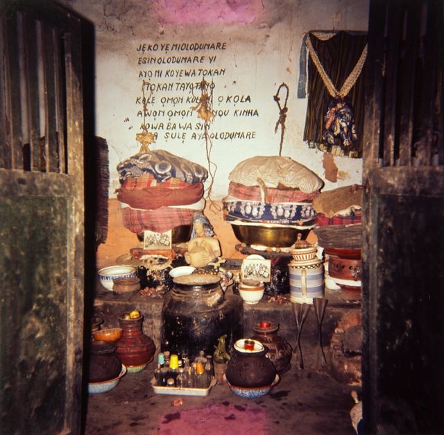 Oduduwa Altar Room in Dahomey (next. Benin); overview