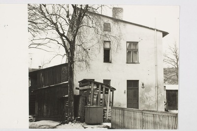 Tartu, Väike-Tähe 9, built before 1880.  duplicate photo