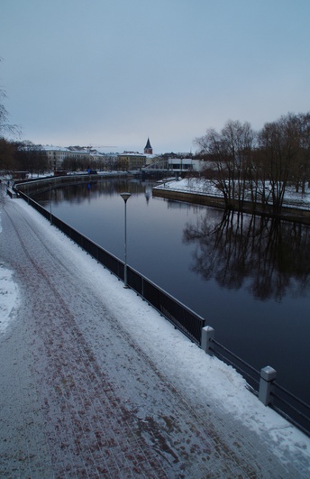 Tartu kesklinn ja Emajõgi. Tartu, 1999. Foto Aldo Luud. rephoto