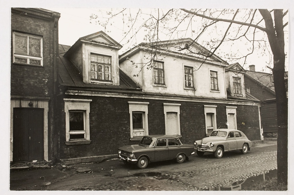 Tartu, Emajõe 1. Building adjacent to the sauna of Emajõe.