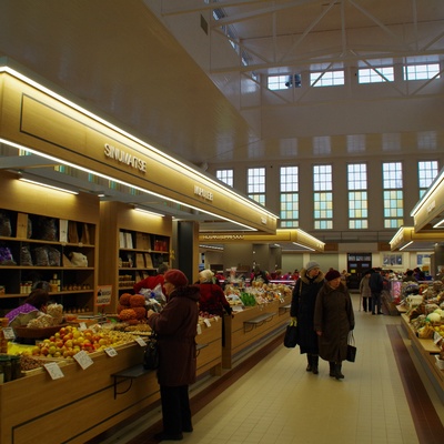Tartu, internal view of the market building. rephoto