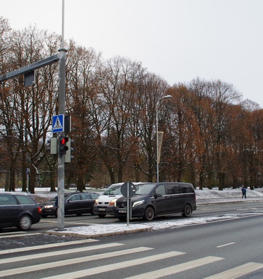 Turg Tartus Emajõe kaldal rephoto