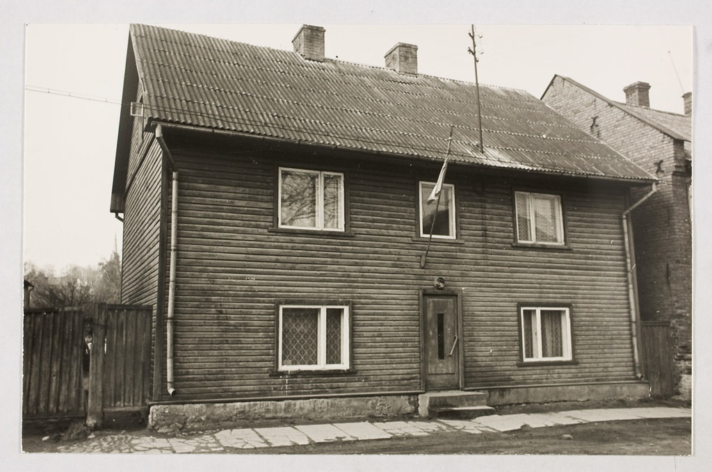 Tartu, Herne 20, built before 1900. Master repair in 1970, during which the house was lifted.