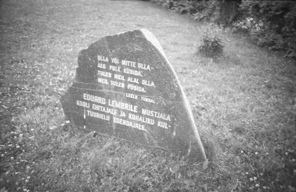 Memorial stone for Eduard Lembri – Mustjala school builder and promoter of local cultural life