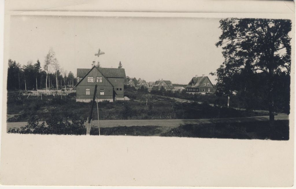 Foto. Järvakandi. Nõlva tänava algus. Koolihoone.