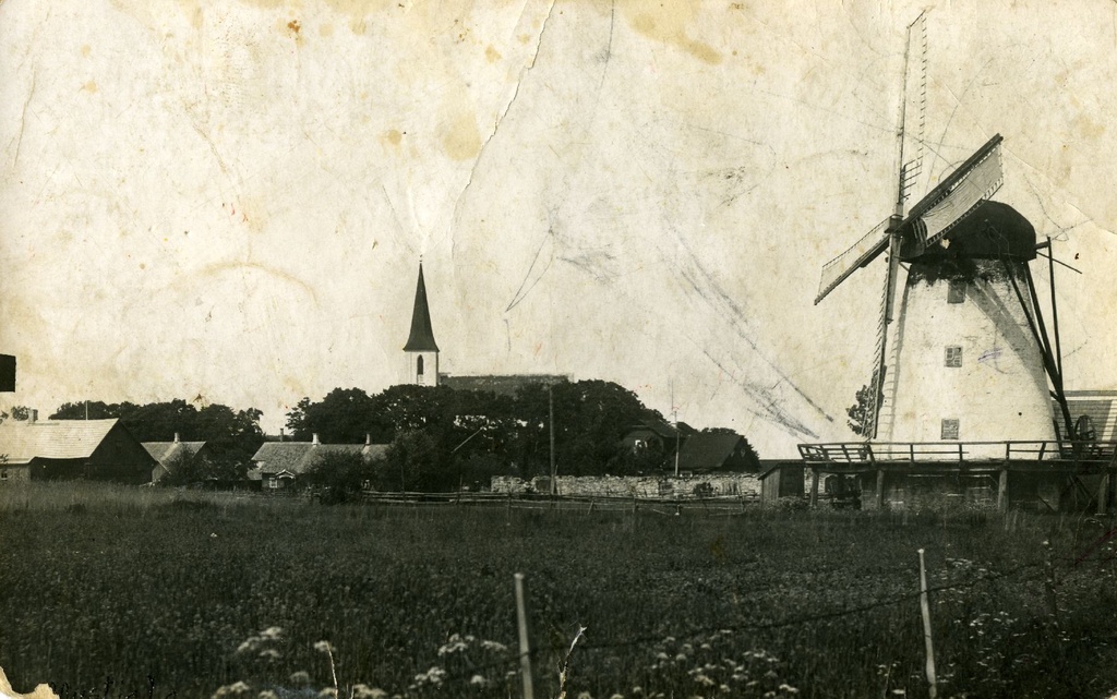 Mustjala alev, paremal tuulik