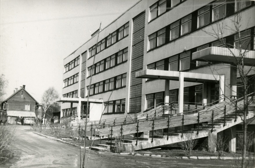 Võru polikliinik, vaade hoonele. Arhitekt Paul Aarmann