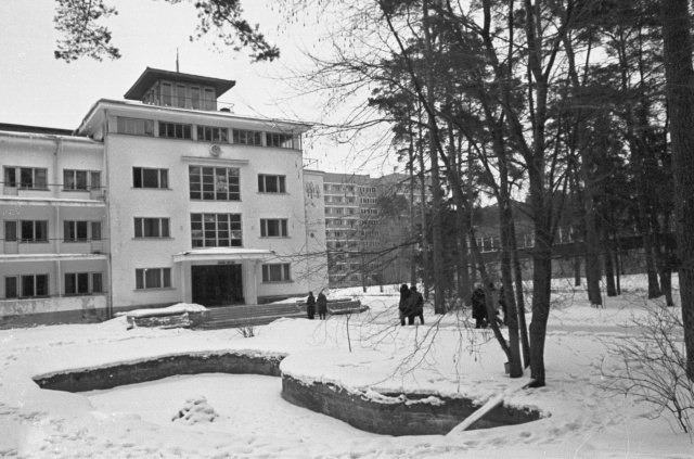 Narva-Jõesuu sanatoorium. "See ongi kolhoosisanatoorium."
