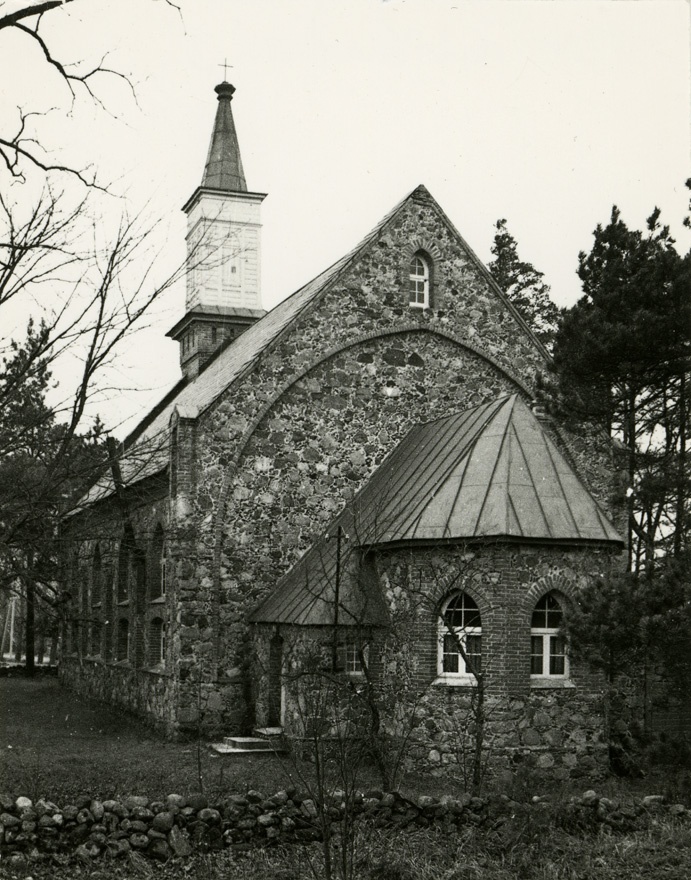 Häädemeeste kirik, vaade idast. Arhitekt M. v. Holst