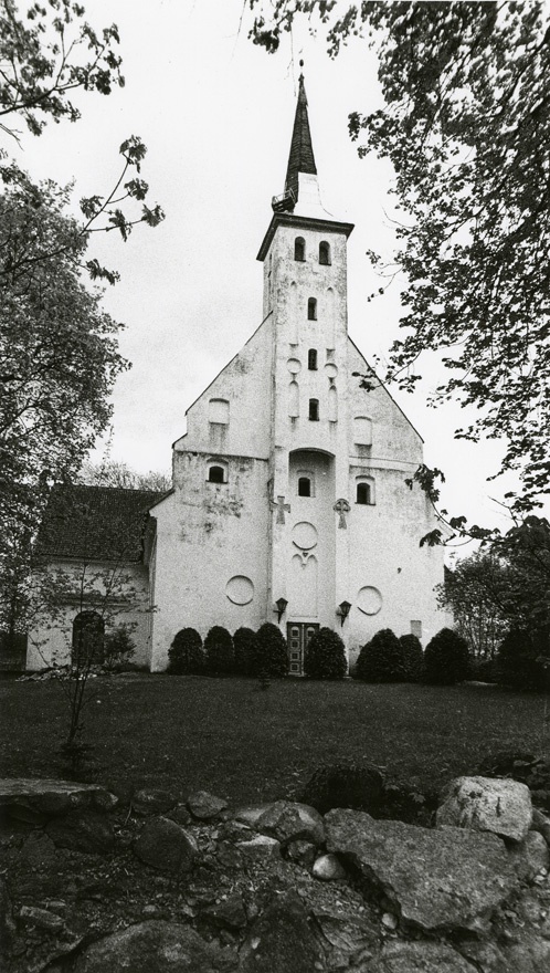 Põlva Maarja kirik, vaade läänest