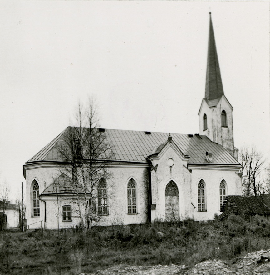 Mustvee kirik, vaade põhjast. Arhitekt J. Maas
