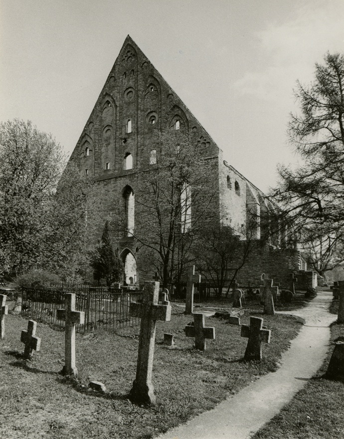 Pirita klooster, vaade edelast