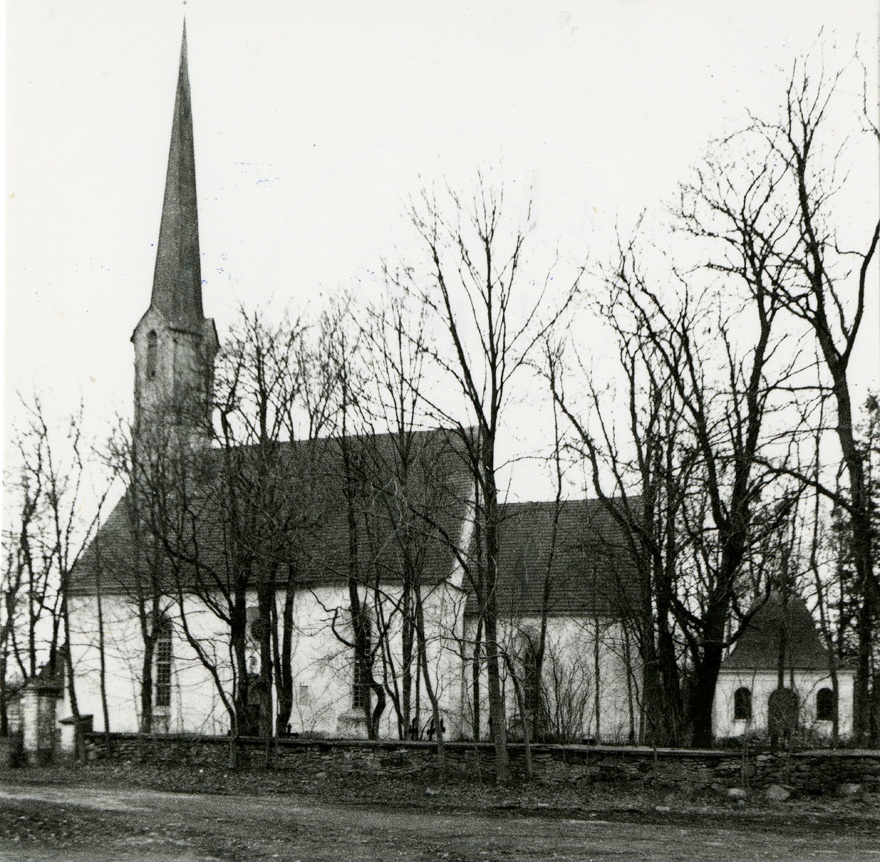 Väike-Maarja kirik, vaade kirdest