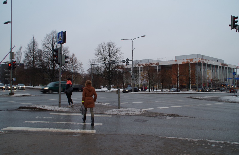 Inimesed Tartu linna sõjajärgsetel taastamistöödel rephoto