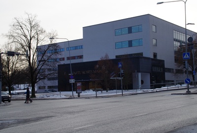 Tartu Tütarlaste Gümnaasium, vaade hoonele nurgalt rephoto