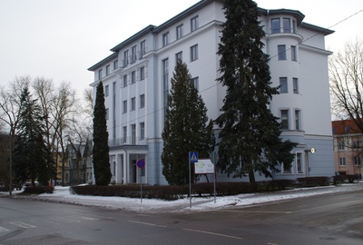 Tartu linnavaade. Mellini kliinik Pepleri ja Aia tn nurgal. rephoto