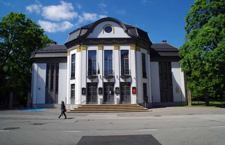 Vanemuise teatri väike maja, vaade eest ja küljelt rephoto