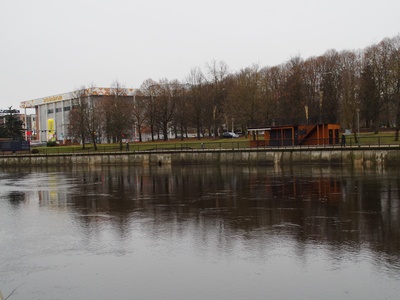 Vaade piki Emajõge tuletõrjehoonele rephoto