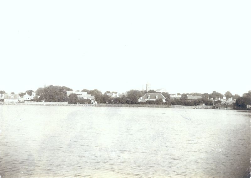 Foto. Vaade Haapsalu Vaiksele kaldale Kastinina poolt üle Väikese viigi. u 1900.