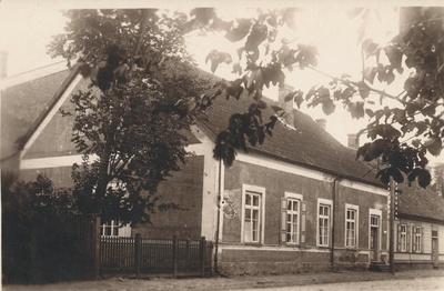 Fotopostkaart Võru Gümnaasiumi hoonest 12.märtsil 1931.a. O.Haidaku trükk  duplicate photo