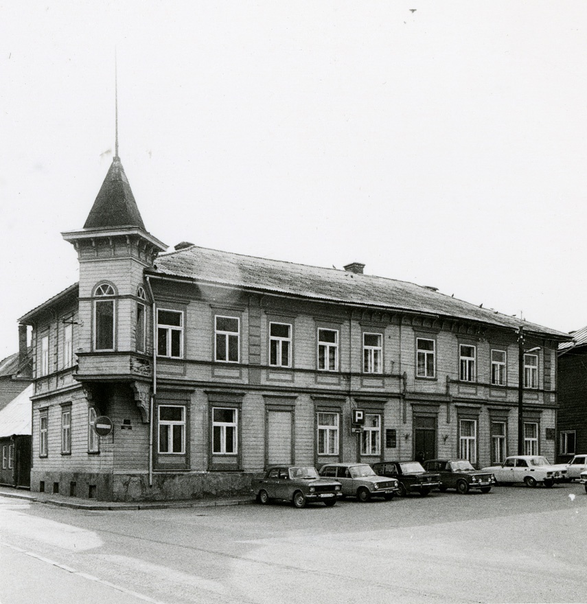 Elamu Valgas, vaade. Ins. K. Schmidt