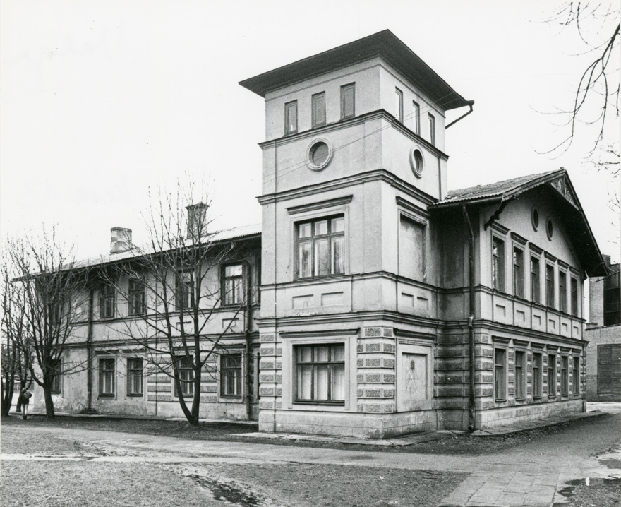 Elamu Valgas, vaade. Ins. K. Schmidt