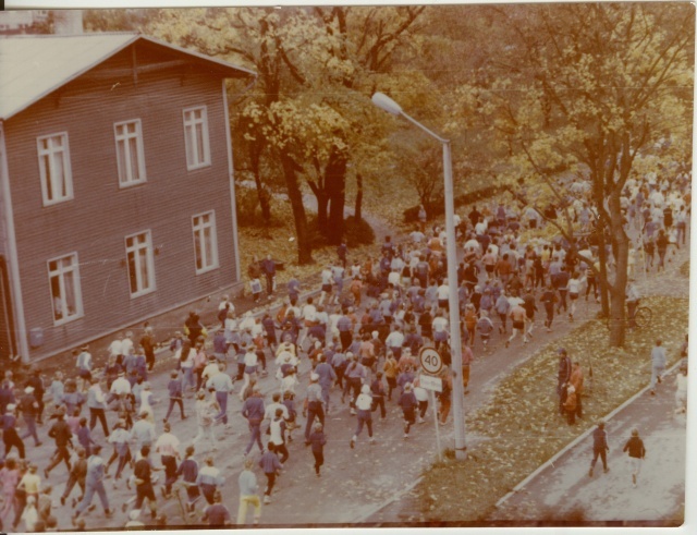 värvifoto Paide-Türi rahvajooks 1990