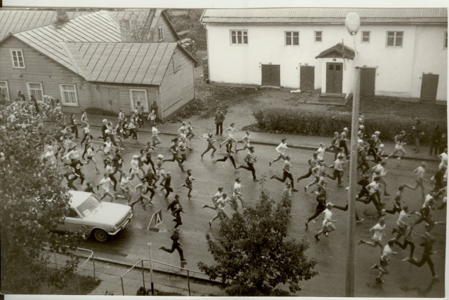 foto ja negatiiv II Paide-Türi rahvajooks 1983