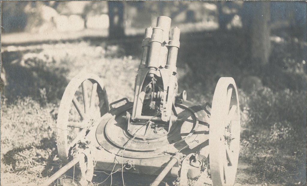 foto, Landeswehrilt võetud miinipilduja, 1919. aastal.