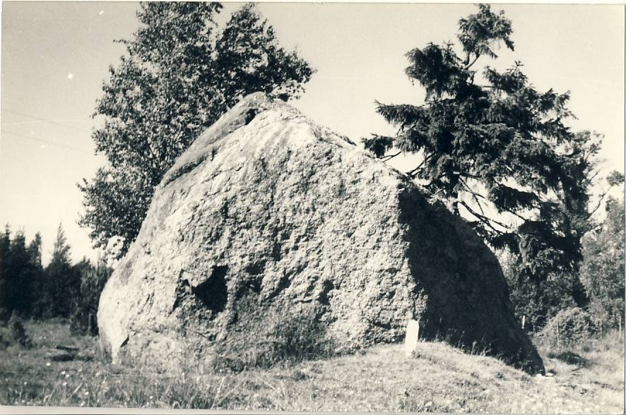 Saadumetsa suurkivi Käsmus