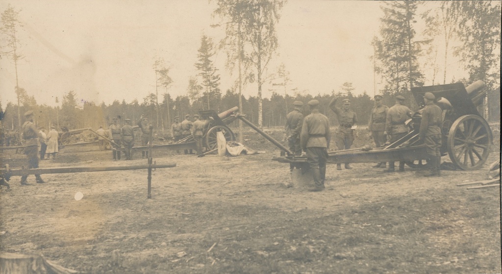 foto, Haubitsa Batarei nr.1 (M1904 80 mm Inglise kahur) Rodenpoisis.