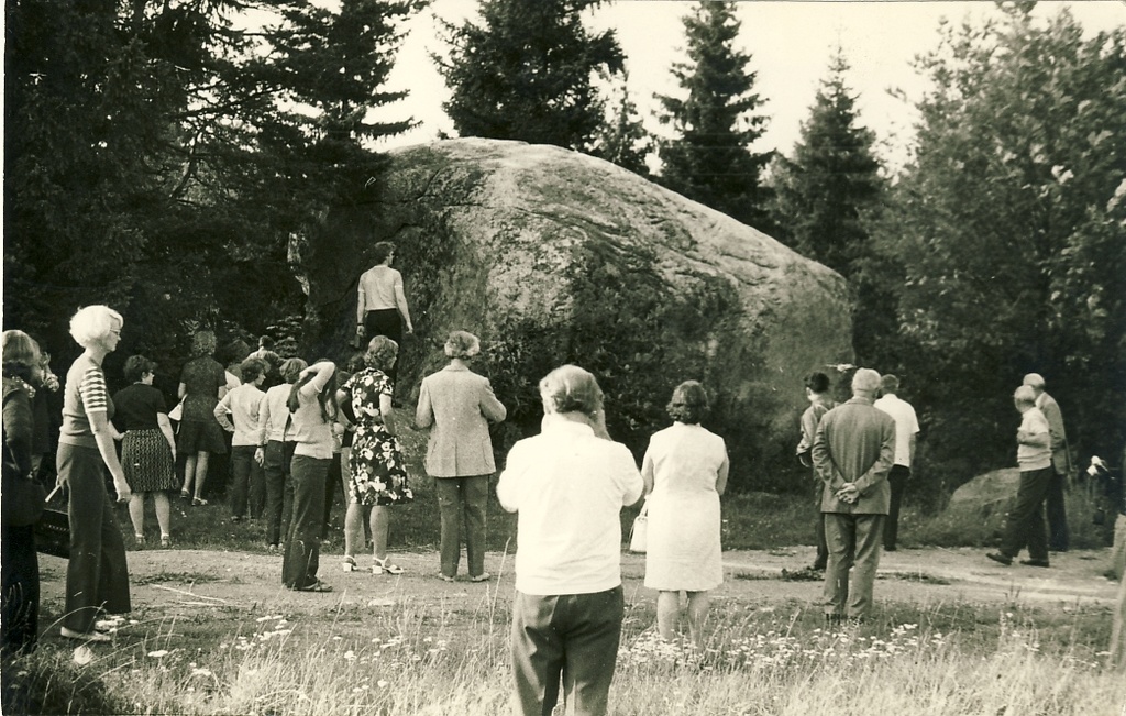 Võhma Suurkivi Ilumäe lähedal