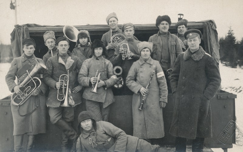 I Soomusrongi pilliorkester.