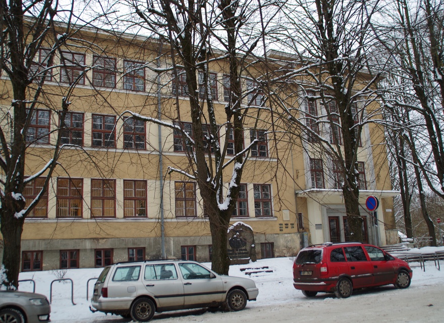 TÜ Õpetajate Instituut (varem: kommertsgümnaasium, kaubanduskool, Tartu Õpetajate Instituut, Tartu Pedagoogiline Kool, Tartu Õpetajate Seminar), hoone vaade. Arhitekt Arnold Matteus rephoto