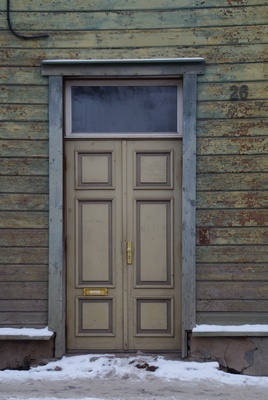 Door on the door of Karlova. 28 rephoto