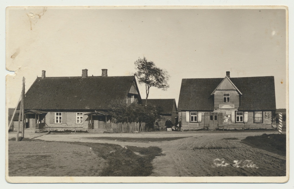 foto, Viljandimaa, Kõpu, elumajad, kauplus, apteek, u 1920, foto H. Tilk