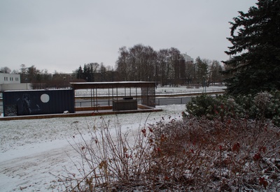 Tartu. Puudyers and wooden loads near Emajõe above Auriku Street rephoto